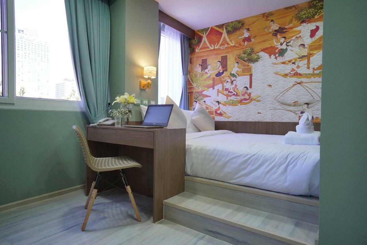 The Qube Fifty Hotel Bangkok Bagian luar foto