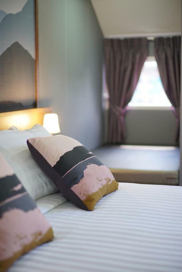 The Qube Fifty Hotel Bangkok Bagian luar foto